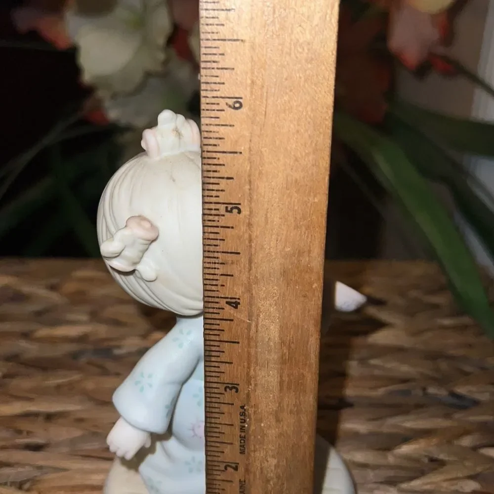 Vintage Precious Moments “Faith Takes the Plunge” 1987 Figurine